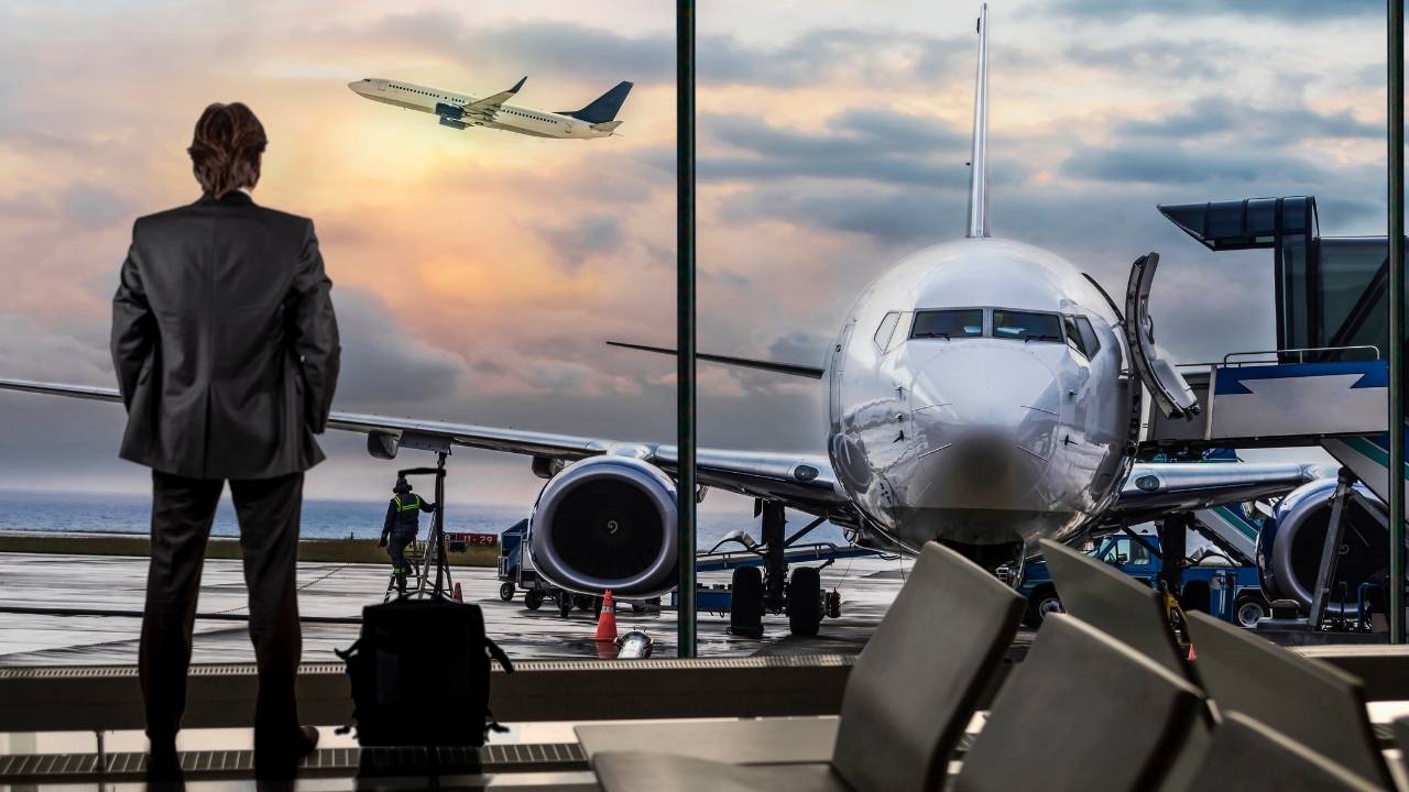 best time to book domestic flights